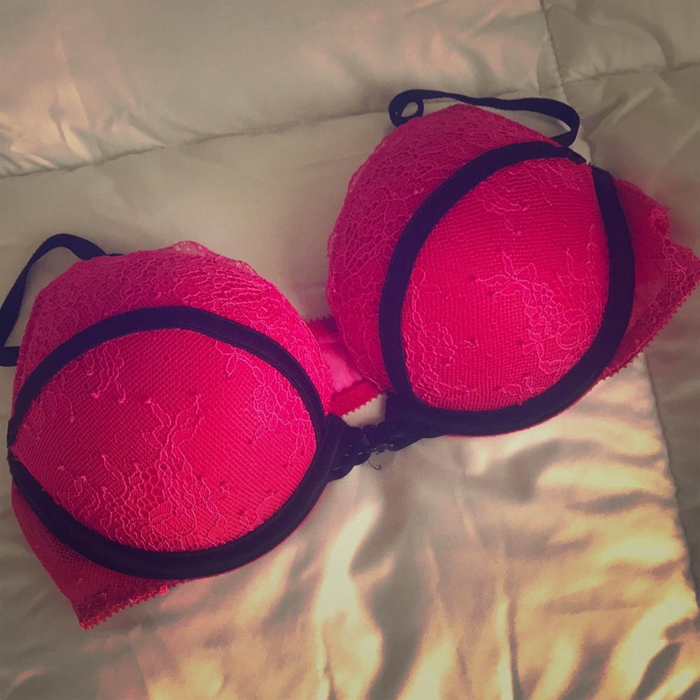 VS BRA 34A